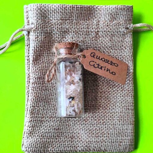 Chips di quarzo citrino in bottiglietta di vetro